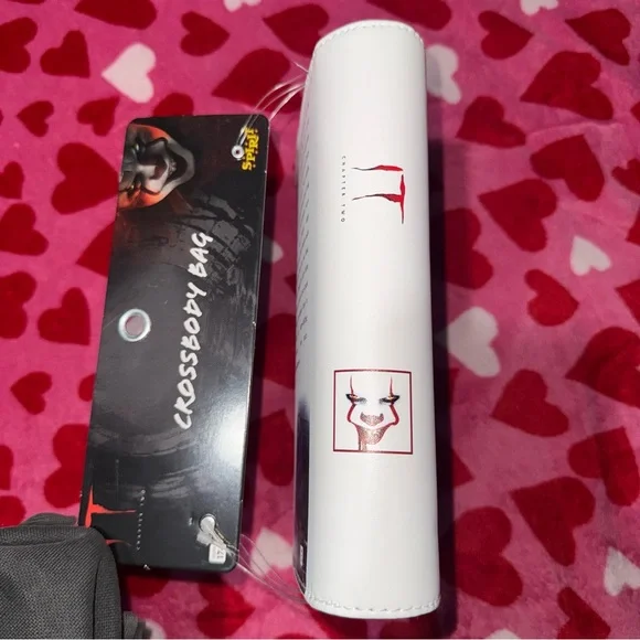 Pennywise - IT Chapter Two - White Crossbody Bag - Picture 3 of 7